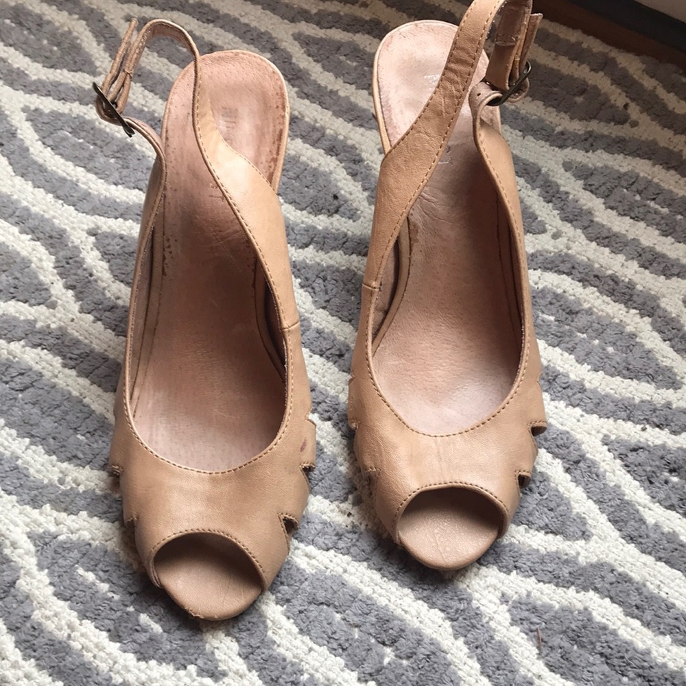 Nine West Nude heel